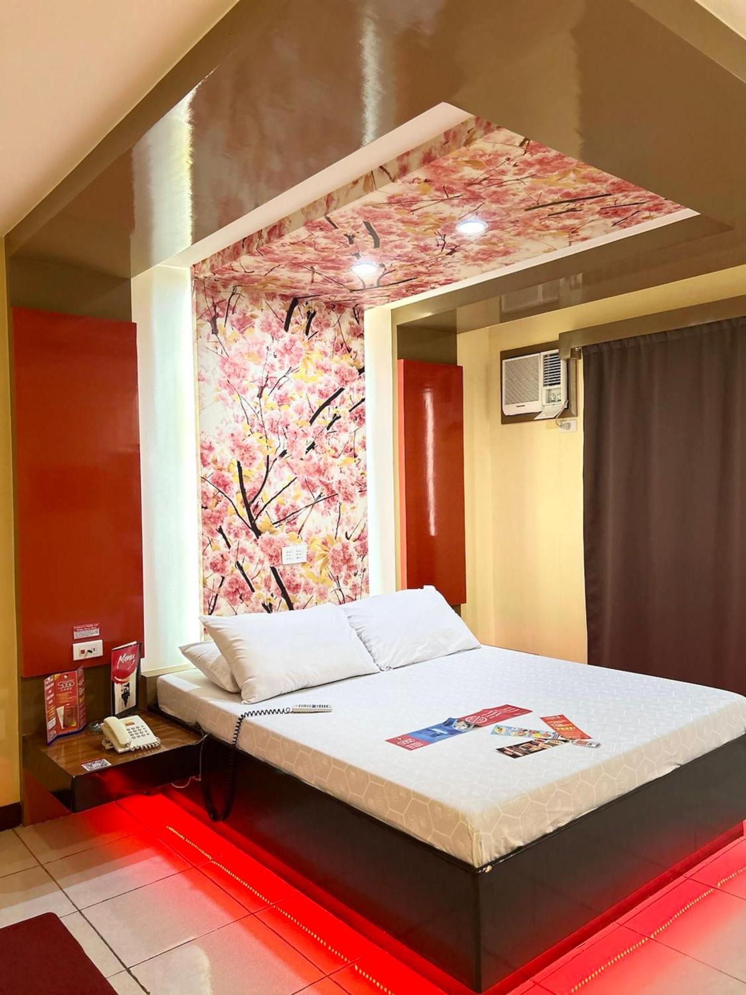Hotel Sogo Sta Rosa Santa Rosa  Exteriör bild